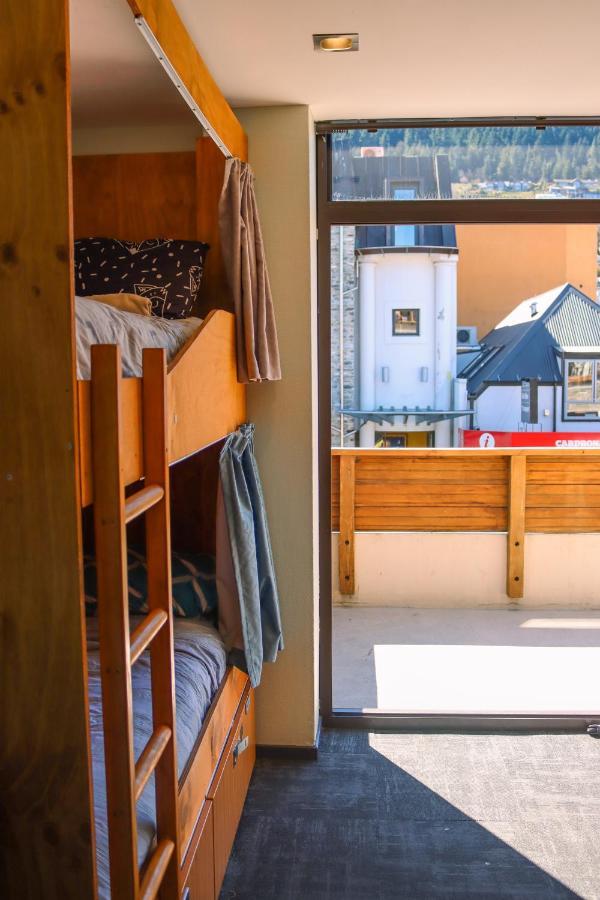 Adventure Queenstown Hostel Exterior photo