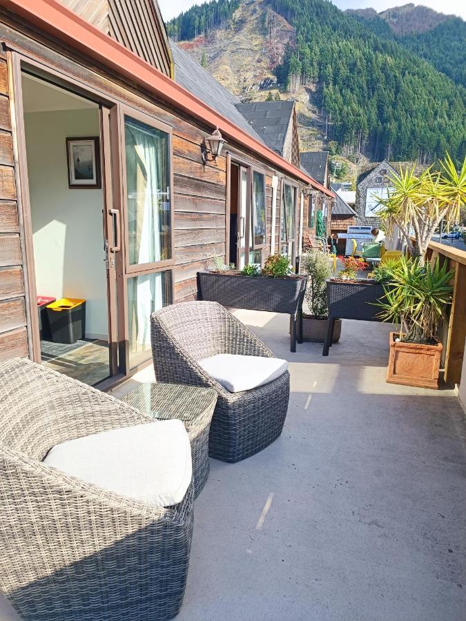 Adventure Queenstown Hostel Exterior photo